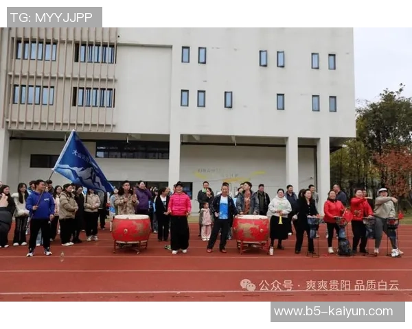 “村超”热潮连续 绿茵凝集民意——贵阳白云大山洞大街“尚德凌云队”征战“云尚杯”资格赛